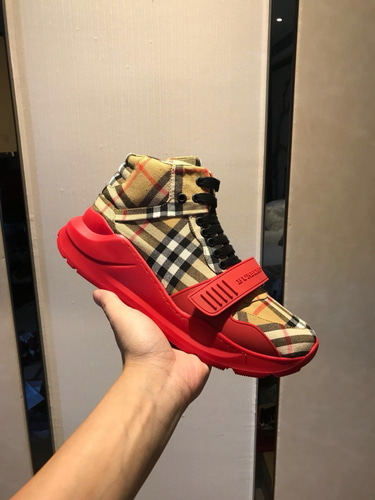 BURBERRY 버버리 네오프렌 가죽 스니커즈