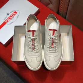 PRADA 프라다 스티치 로우탑 스니커즈