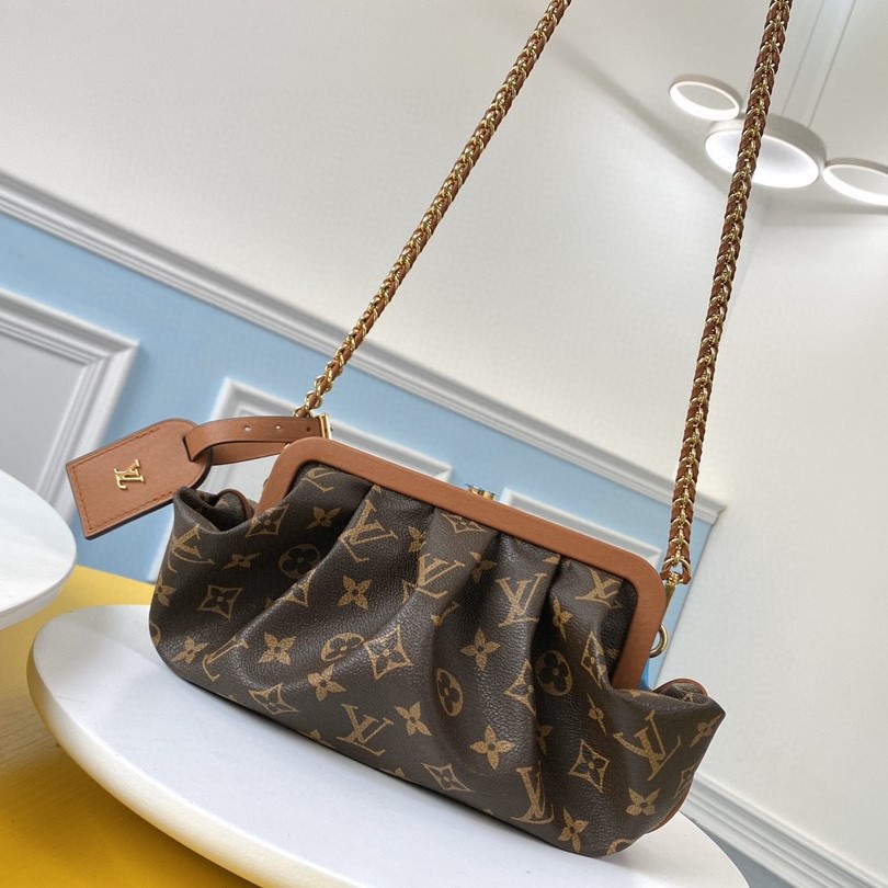LOUIS VUITTON 여성용 루이비통 브르시코 이스트 웨스트 크로스백