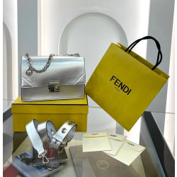 FENDI 펜디 칸 유 백