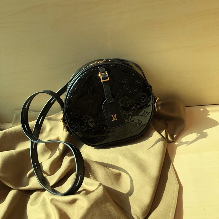 LOUIS VUITTON 루이비통 부아트 샤포 수플 백 4COLOR