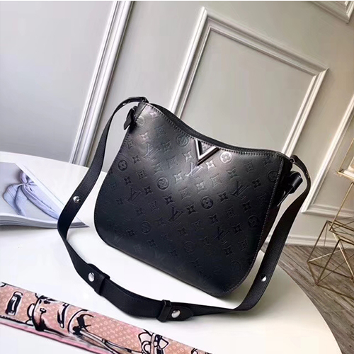 LOUIS VUITTON 루이비통 베리 호보 M53346