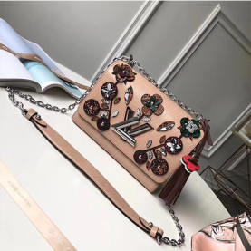 LOUIS VUITTON 루이비통 트위스트 MM M53524