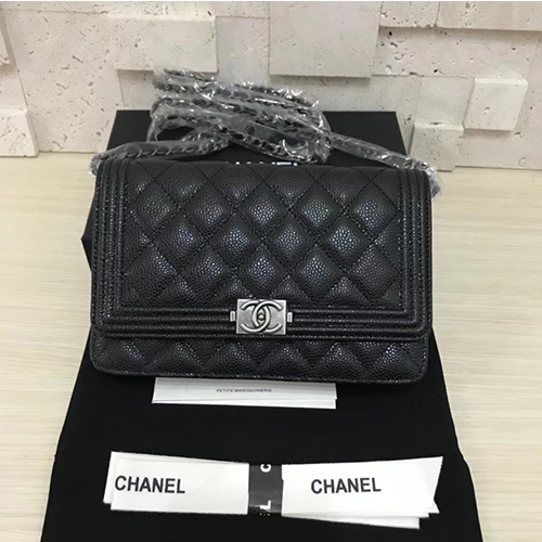 CHANEL 샤넬 보이 WOC032