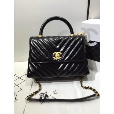 CHANEL 샤넬 쉐브론 숄더백