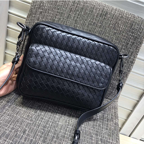 BOTTEGA VENETA 보테가베네타 메신저백 3588