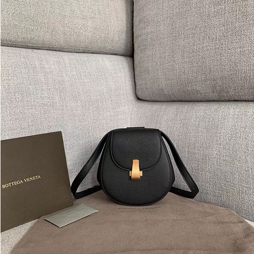 BOTTEGA VENETA 보테가베네타 앵글 미니백