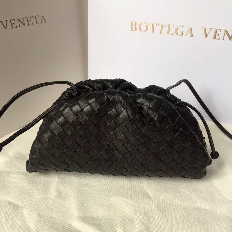 BOTTEGA VENETA 보테가 베네타 만두백