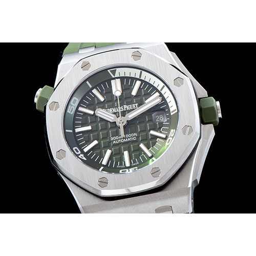 AUDEMARS PIGUET 오데마피게 로얄오크 오프쇼어 칼리버 15710ST.OO.A052CA.01