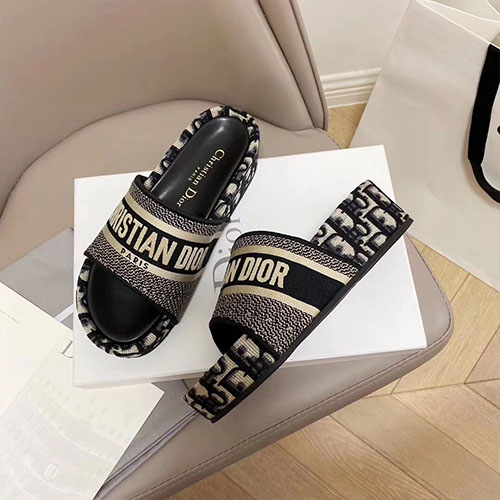 DIOR 디올 남여공용 슬리퍼  M3074-4