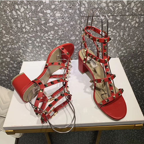 VALENTINO 발렌티노 락스터드 샌들힐 6cm M1610-5