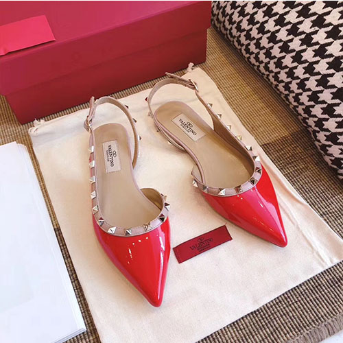 VALENTINO 발렌티노 락스터드 슬링백 1cm M1349-6
