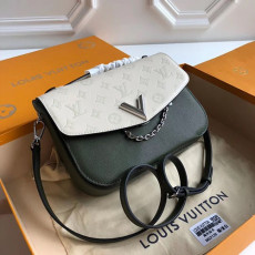 LOUIS VUITTON 루이비통 베리 새들백 SADDLE M52128