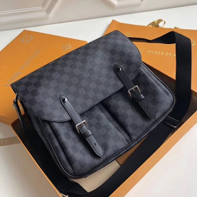 LOUIS VUITTON 루이비통 크리스토퍼 메신저백 CHRISTOPHER N41500