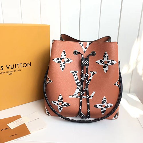 LOUIS VUITTON 루이비통 네오노에백봄신상 M44020