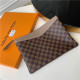 LOUIS VUITTON 루이비통 데일리 클러치 N60265/신상