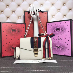 GUCCI 구찌 실비 스몰 화이트 SYLVIE 421882