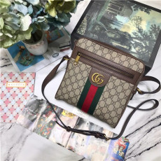 GUCCI 구찌 오피디아 남성용  숄더백  547926