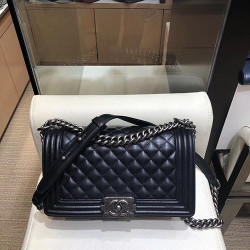 CHANEL 샤넬 보이백 25CM AS67086