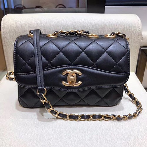 CHANEL 샤넬 숄더백 A57028 18CM