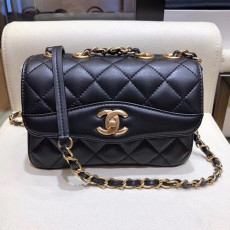 CHANEL 샤넬 숄더백 A57028 18CM