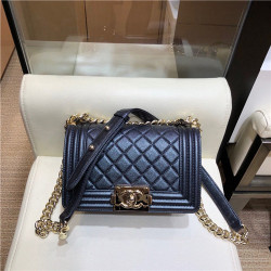 CHANEL 샤넬 보이백 AS35588
