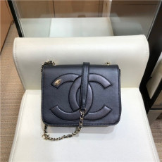 CHANEL 샤넬 CC 로고 미니 숄더백 AS10500