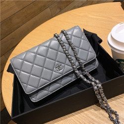 CHANEL 샤넬 WOC 램스킨 A33813