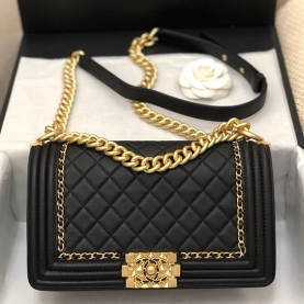CHANEL 샤넬 리보이 AS67086-1