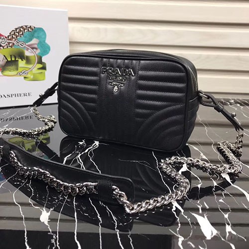 PRADA 프라다 다이어그램 지퍼 체인크로스 1BH083