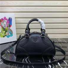PRADA 프라다 토트&숄더백 1BD071-1