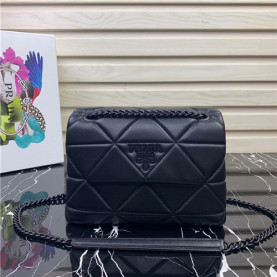 PRADA 프라다 스펙트럼  숄더백 22CM 1BD233