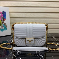 PRADA 프라다 체인 숄더백 1BD217-2