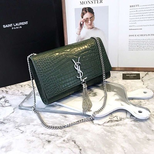 SAINT LAURENT 생로랑 카산드라 24CM Y57710