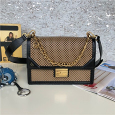 FENDI 펜디 KAN U  숄더백 F808899-1