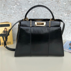 FENDI 펜디 피카푸 아이코닉 F8839