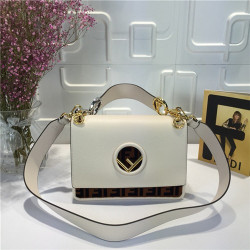 FENDI 펜디 KAN I F 2810-3