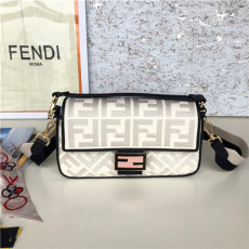 FENDI 펜디 바케트백 F30189-1