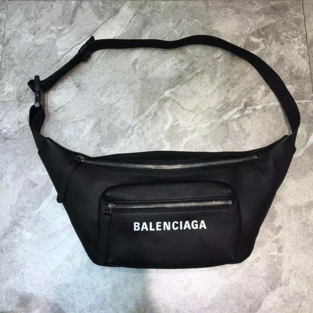 BALENCIAGA 발렌시아가 신상 힙색 396B 38CM
