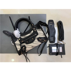 BALENCIAGA 발렌시아가 토트&크로스백 24CM B3940
