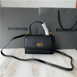 BALENCIAGA 발렌시아가 샤프 사첼백