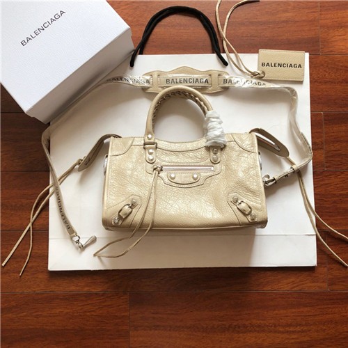 BALENCIAGA 발렌시아가 클래식 시티 30CM B950038 신상