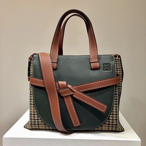 LOEWE 로에베 게이트 탑 핸드백 L108090-3