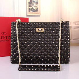 VALENTNIO 발렌티노 스파이크 쇼퍼백 GARAVANI ROCKSTUD SPIKE SHOPPING BAG V520010