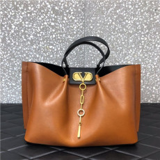 VALENTNIO 발렌티노 이스케이프백 미디움 B0990-2  신상