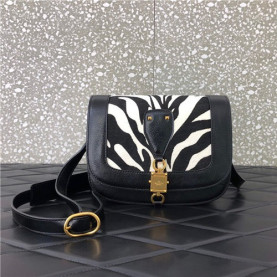 VALENTNIO 발렌티노 GARAVANI ROCKSTUD 숄더백 V0037-5