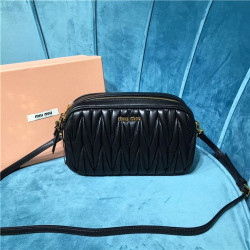 MIUMIU 미우미우 미니 카메라백 5BH539-3
