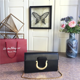 FERRAGAMO 페레가모 체인 숄더백 21F557-1