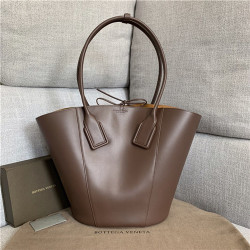 BOTTEGA VENETA 보테가베네타 바스켓 라지 토트백 57681-1