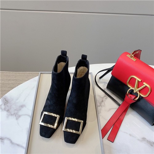 ROGER VIVIER 로저비비에 부츠힐 R9636 신상